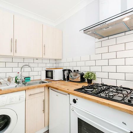 AI Deluxe Apartments Londen Buitenkant foto